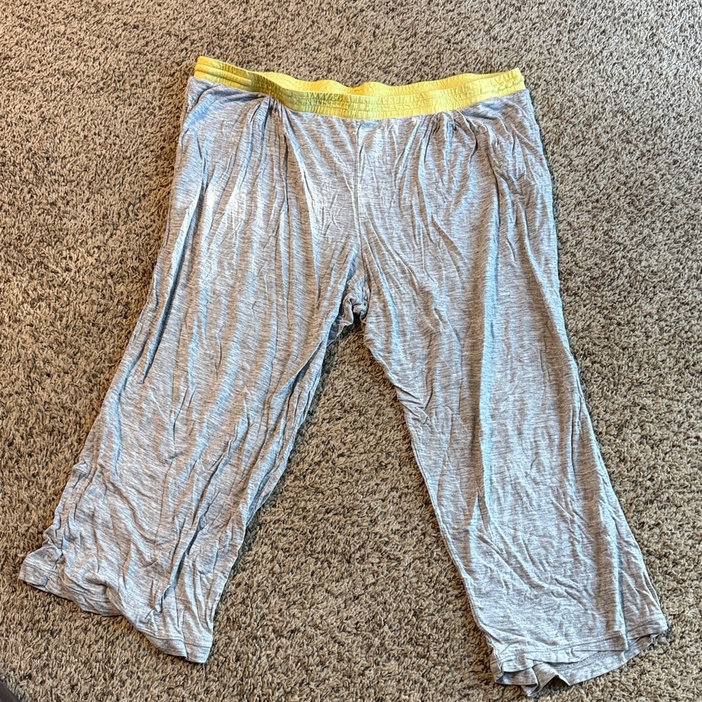 Simply Vera Vera Wang Yellow and Gray Lounge Pants